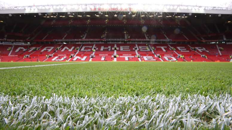 Manchester United Fan Goes To Wrong Stadium Besoccer