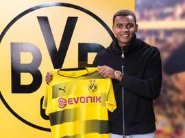 Manuel Akanji, o novo jogador do Borussia Dortmund. BVB