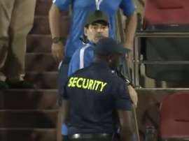 Maradona, expulsado por primera vez en los Emiratos. Captura