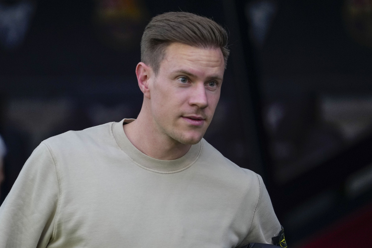 Ter Stegen deja atrás la oscuridad y ya ve la luz