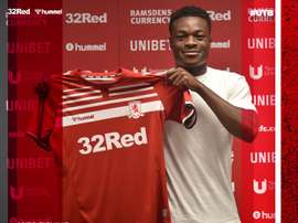 Marc Bola atteerrit au Riverside Stadium. Boro