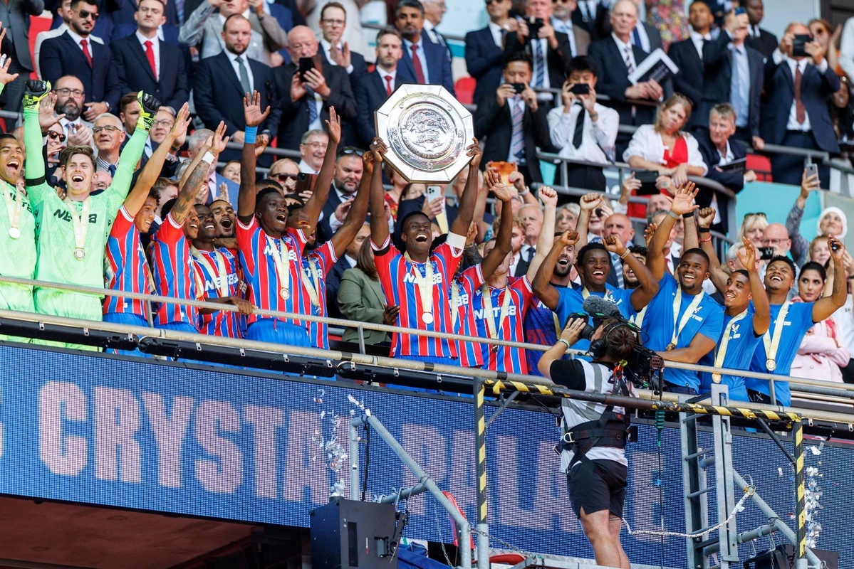 Duelo de pesadilla entre el terror y el asustador del Big Six