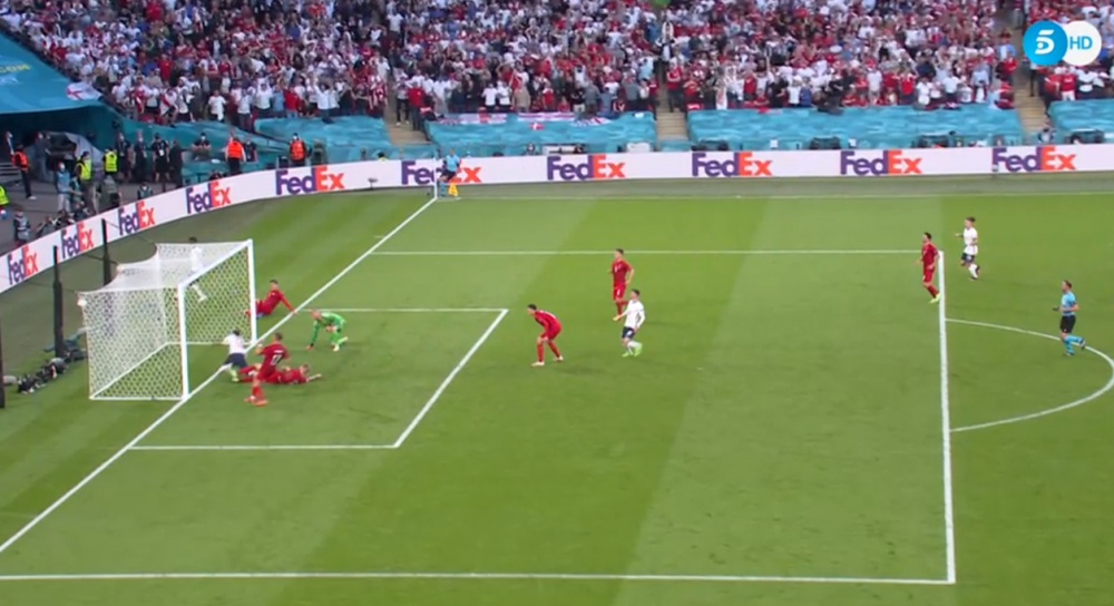 Simon Kjaer scored an own goal for Denmark. Screenshot/Telecinco