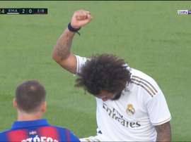 Marcelo comemorou o gol com manifestação contra o racismo. Captura/Movistar+