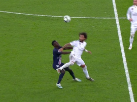 Il fallo di Gueye su Marcelo durante Real-PSG. Captura/Movistar+LigadeCampeones