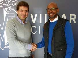 Marcos Senna en su nueva etapa en el Villarreal, como miembro del departamento de Relaciones Institucionales. Twitter