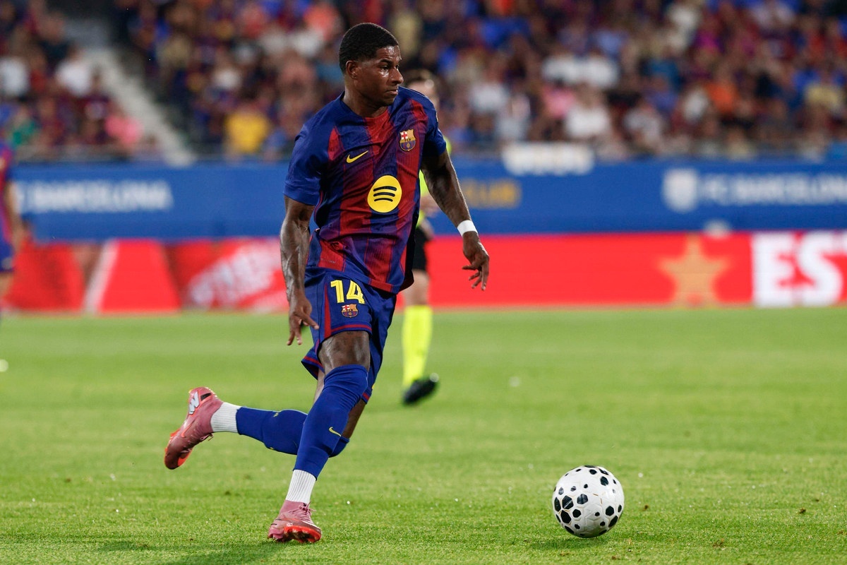 Rashford, direto de Barcelona, faz críticas ao Manchester United