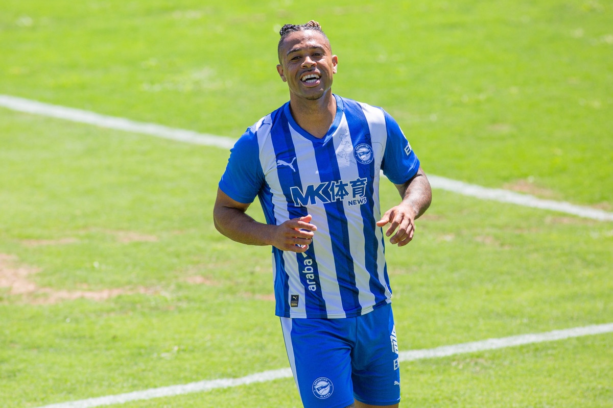 Mariano ya (bi)golea en pretemporada con el Alavés