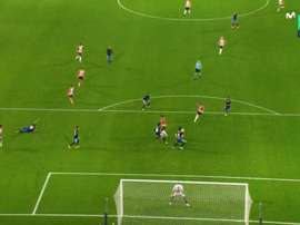Götze adelantó al Granada ante el PSV. Captura/MovistarLigadeCampeones