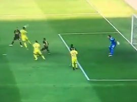 Mariusz Stepinski got Chievo level against Juventus. Captura
