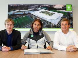 Acabou o tempo de Schmidt, depois do desaire frente ao Bayern. Twitter/VfL Wolfsburg