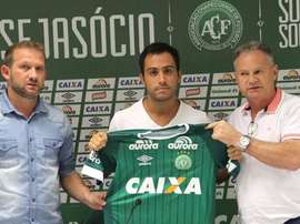 Martinuccio no se olvida de sus compañeros de Chapecoense. Chapecoense