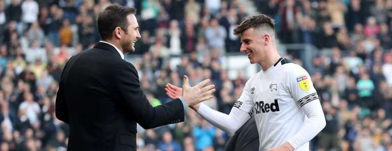 Chelsea Speak To Mount About Pre Season Besoccer