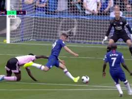 Mount ouvre le score pour Chelsea et inscrit son premier but de la saison. Capture/DAZN