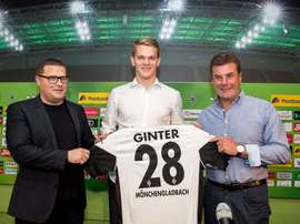 Jovem zagueiro muda de ares na Bundesliga. AFP