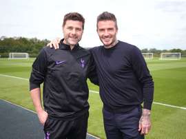 Beckham dropped into Spurs training. Twitter/Spurs_ES