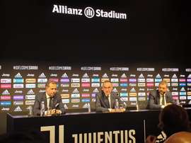 Sarri fue presentado como entrenador de la Juventus. JuventusFC