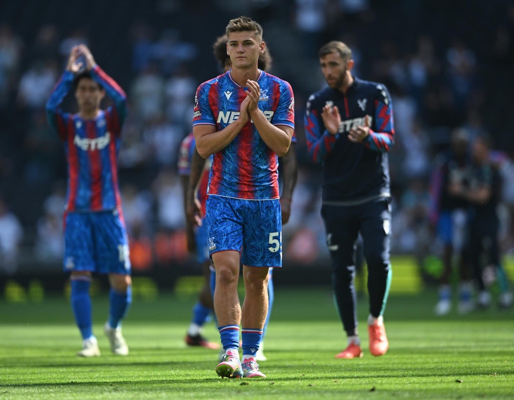 La UEFA aplaza la decisión sobre el Palace y el OL
