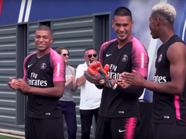 Mbappé, Areola y Kimpembe, en su recibimiento en Paris. PSG