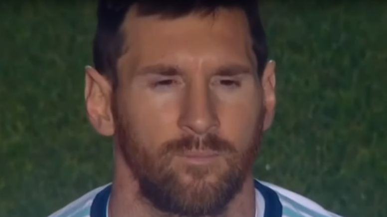 Y Messi no cantó el himno. Captura/beIN Sports