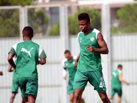 Mikel num dos treinos com a sua nova equipa, na Turquia. Twitter/Bursaspor