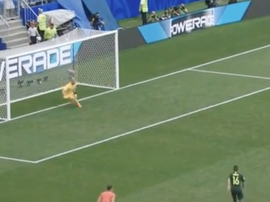Jedinak doesn't miss penalties. Captura