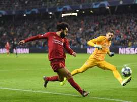 Sem ângulo, Salah marcou um belo segundo gol. Twitter/LFC
