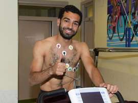 Mohamed Salah pasa el reconocimiento médico con la Roma. ASRoma