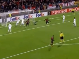 Monreal opened the scoring for Arsenal. Twitter