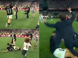 Gabriel Paulista dá carrinho em treinador para comemorar. Capturas/Valencia