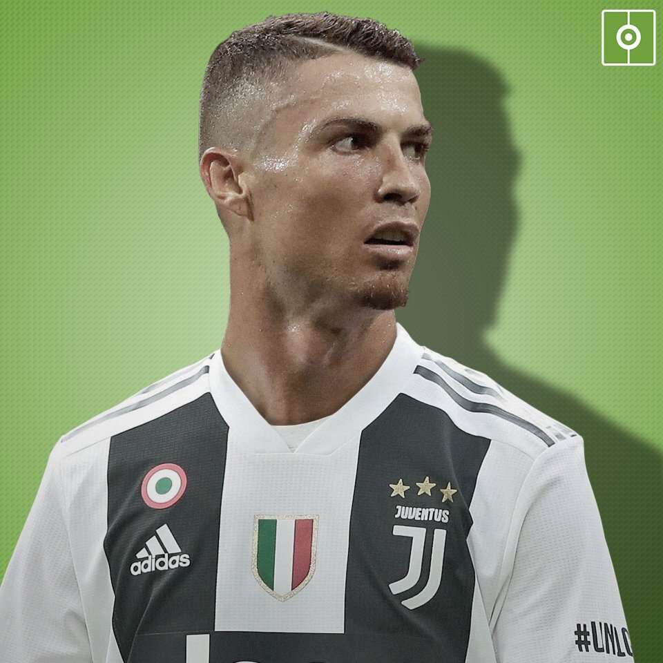 Official Juventus Complete Ronaldo Swoop Besoccer