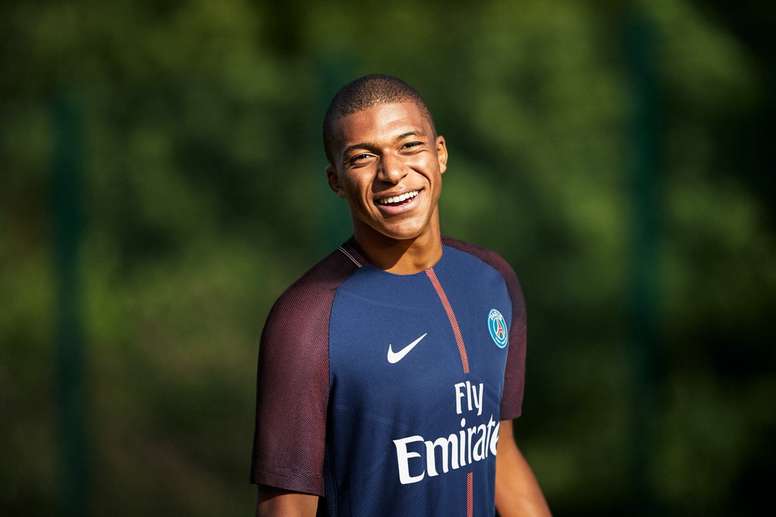 Mbappe Assigned Psg Squad Number Besoccer