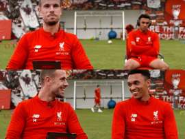 Ninguno pudo aguantar la risa tras la respuesta de Henderson. Twitter/Liverpool