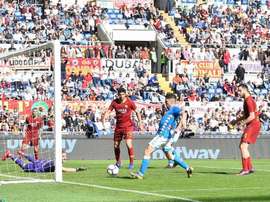 Napoli goleia a Roma fora de casa. Twitter @sscnapoli