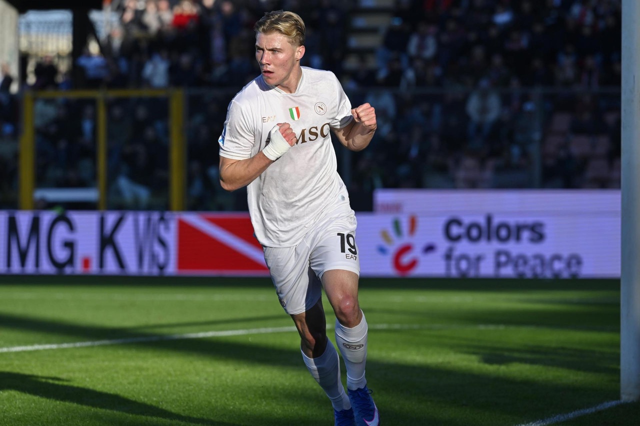 Hojlund encuentra su sitio