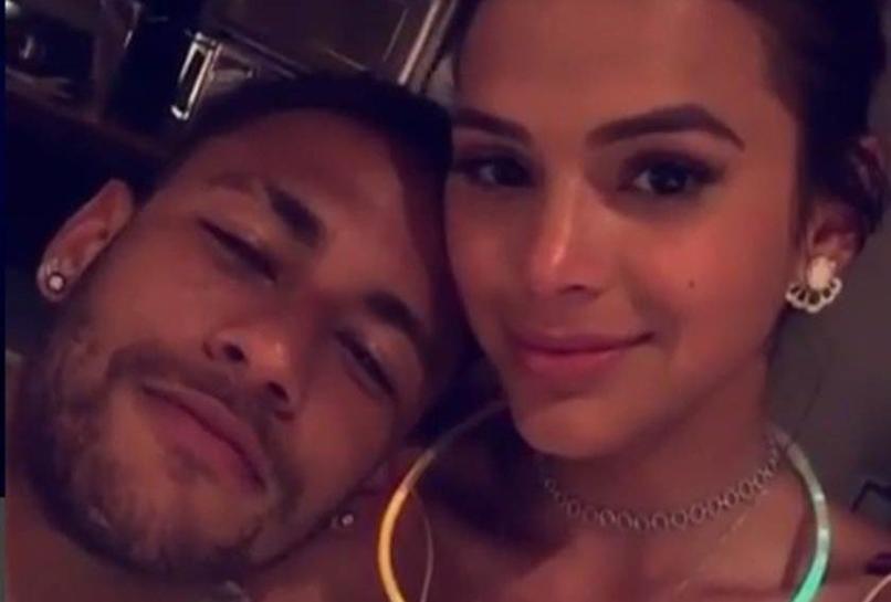 Pillan A Neymar Besando A Su Ex Novia Bruna Marquezine En Una Boda ...