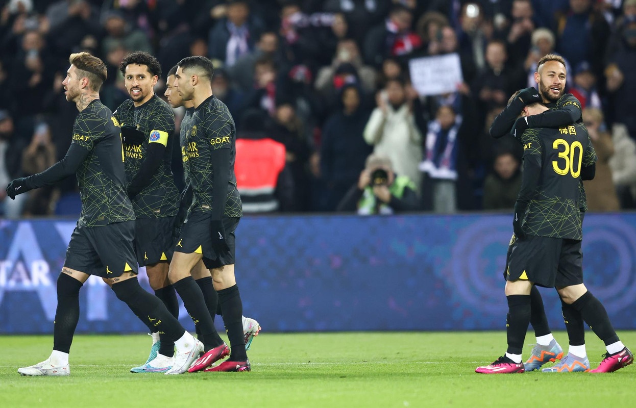 Plusieurs joueurs du PSG touchés par un virus
