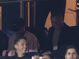 Neymar et Mbappé apprécient le spectacle. Capture/Movistar+