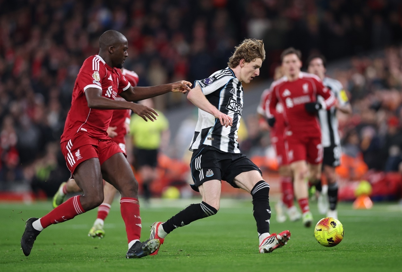 Ekitike et Wirtz, fers de lance d'un Liverpool retrouvé face à Newcastle