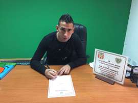 El argentino cerró su contratación por una temporada. CASarmientoOficial