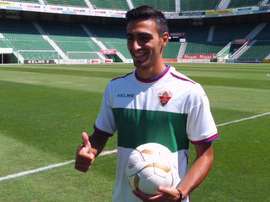 Nikos Vergos, durante su presentación con el Elche. Twitter