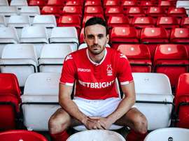 Robinson s'est engagé pour deux ans avec Forest. Twitter/NFFC