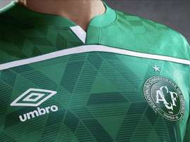 Novo uniforme da Chapecoense para a temporada 2020. Twitter @equipenota_10
