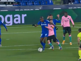 ¿Era roja el codazo de Nyom a Messi? Captura/MovistarLaLiga