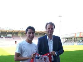 Omar Govea, nuevo jugador del Royal Excel Mouscron. ExcelMouscron