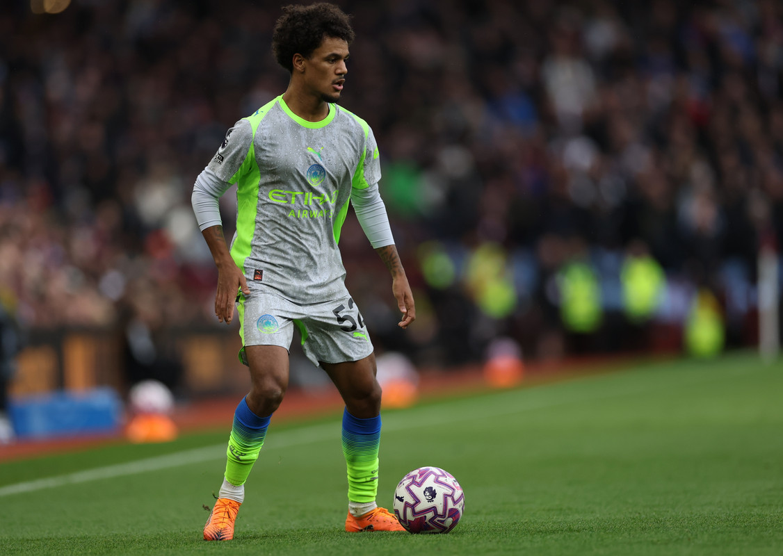 Borussia Dortmund desponta como favorito na corrida por Oscar Bobb