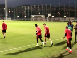 Dembélé quiere aplicarse. Twitter/HelenaCondis