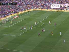 Ousmane Dembele makes it 4-2. Captura/beINSports
