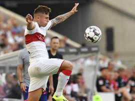 Maffeo no tiene minutos en el Stuttgart. AFP