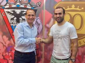 París Adot ha llegado como nuevo fichaje al Mirandés. CDMirandés